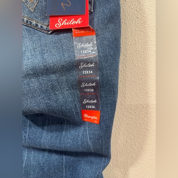 NWT Wrangler Shiloh Jeans - Picture 3 of 8